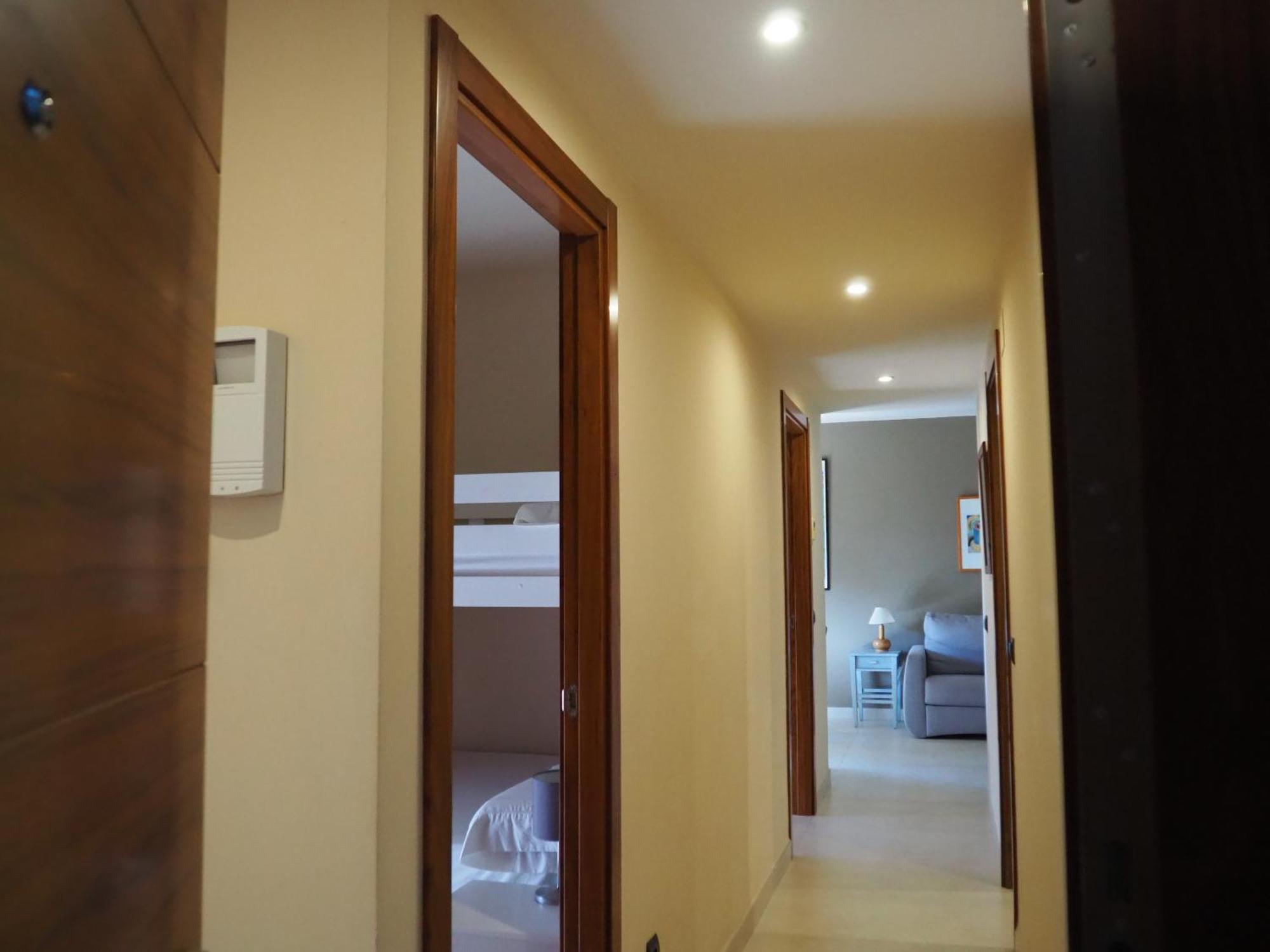 Ciudad, El Serrallo Ap-3 *